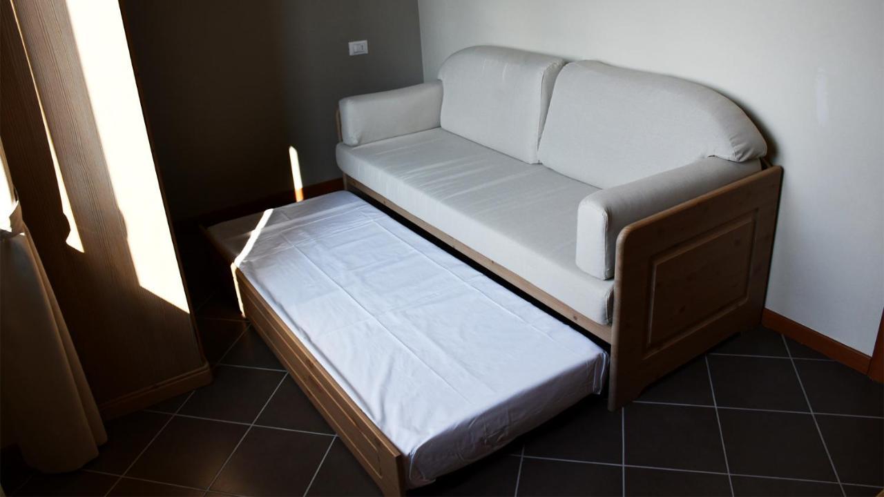 Eco Rooms & Apartments Voghera Extérieur photo