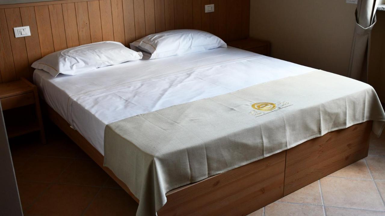 Eco Rooms & Apartments Voghera Extérieur photo